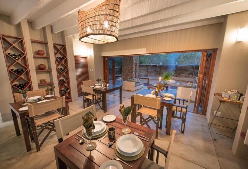 בית מלון כפרי Ekhaya Bush Villa