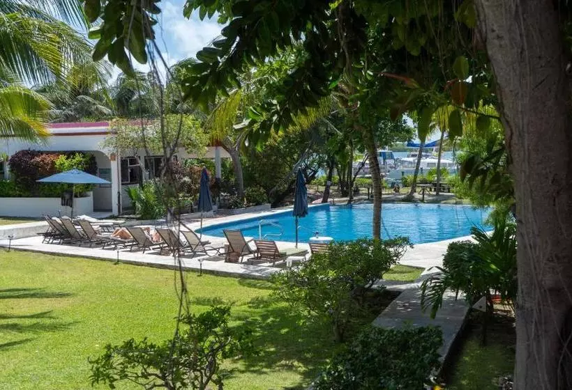 Hotelli Marina Paraiso Isla Mujeres