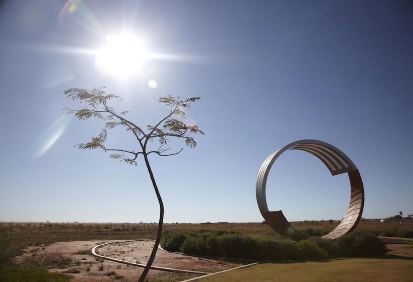 فندق Port Tourist Park