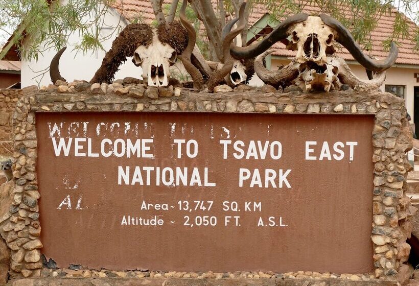 هتل Rock And Sea Resort