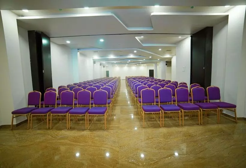 Hotelli Sree Annamalaiyar Park