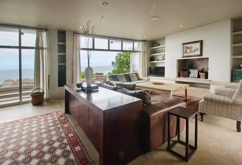 Majatalo 10 Elf Beach House