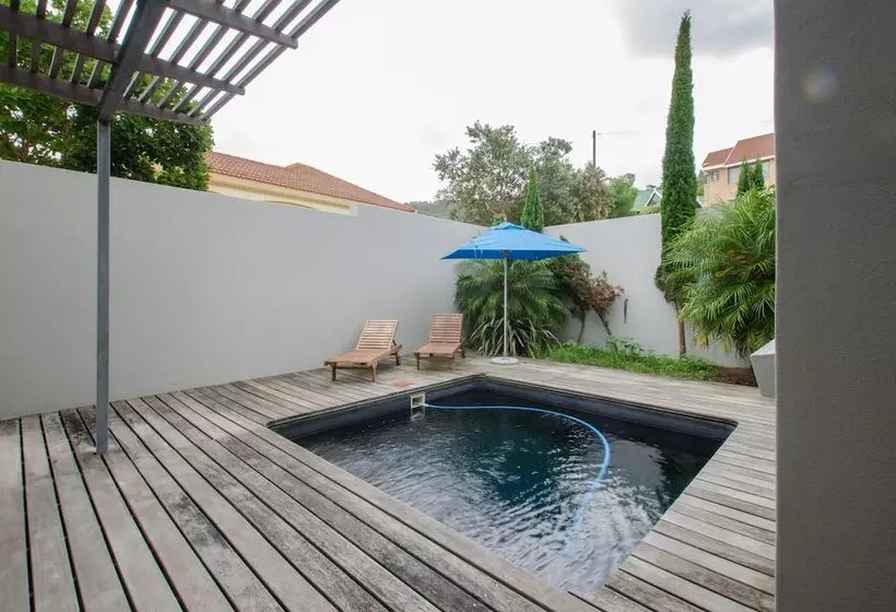 Majatalo 10 Elf Beach House