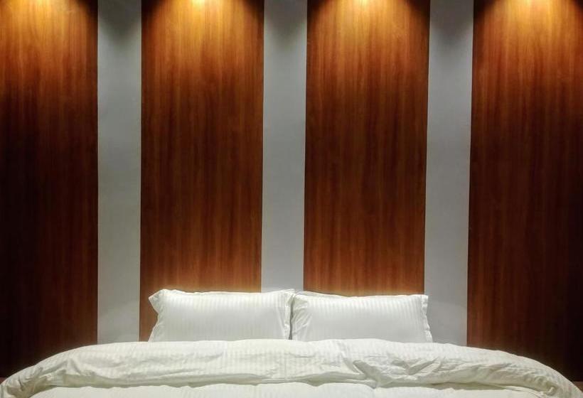 پانسیون Lost Garden Annex