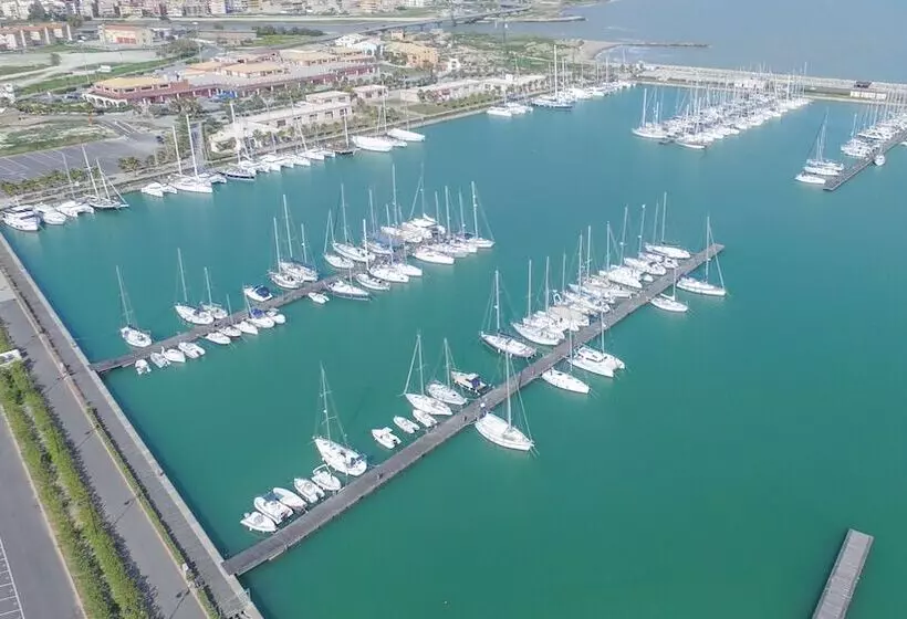 Majatalo Marina Di Cala Del Sole
