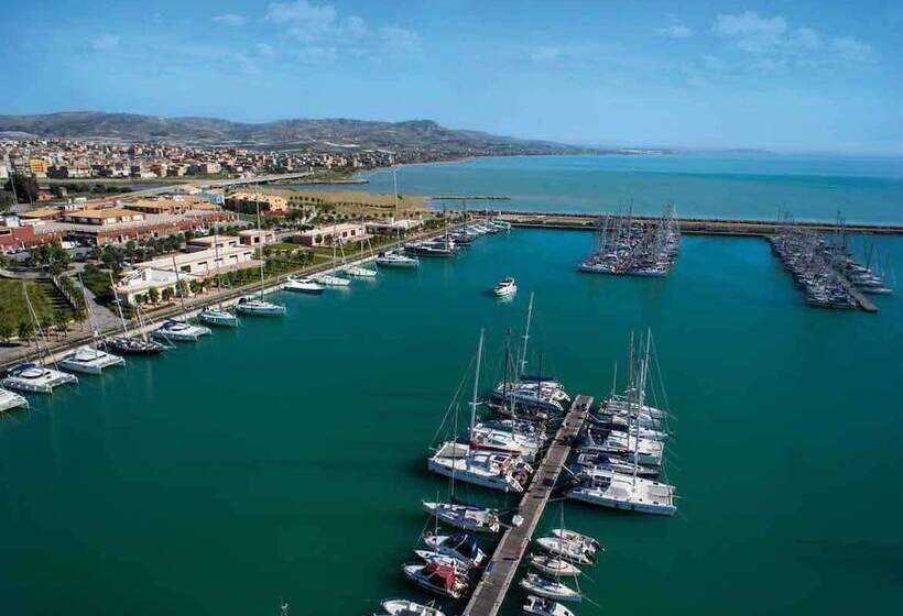 بنسيون Marina Di Cala Del Sole