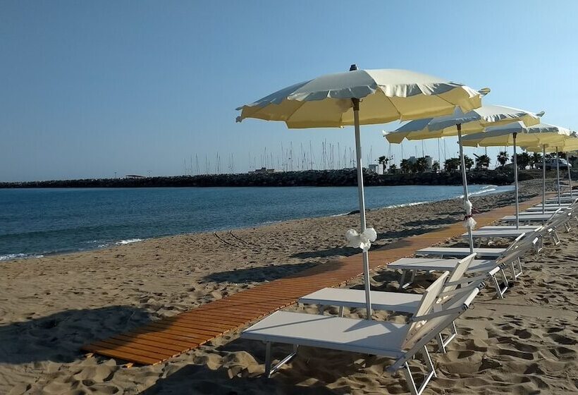بنسيون Marina Di Cala Del Sole