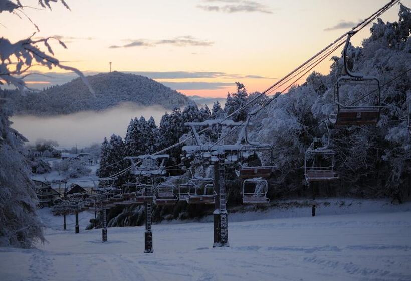 Ryokan Kannabe Highland