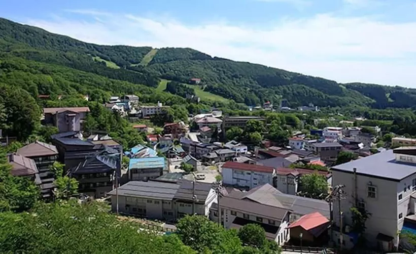 旅館 Zao Plaza