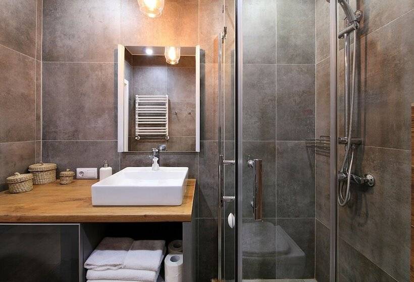 Suffix Hostel & Apartments