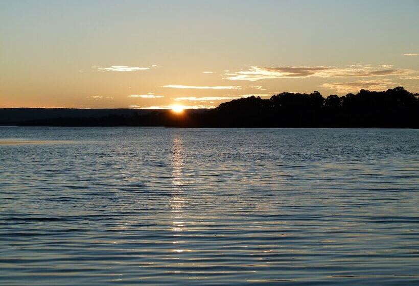 The Sanctuary At Paradise Beach B&b