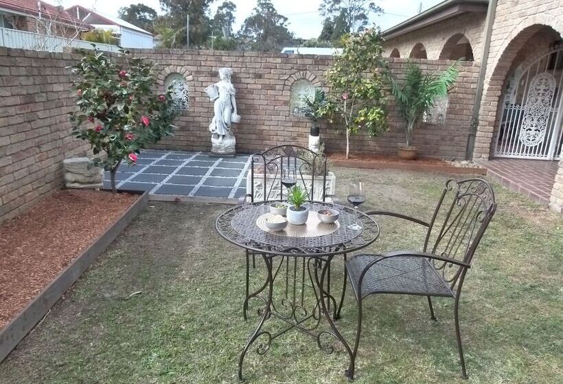 The Sanctuary At Paradise Beach B&b