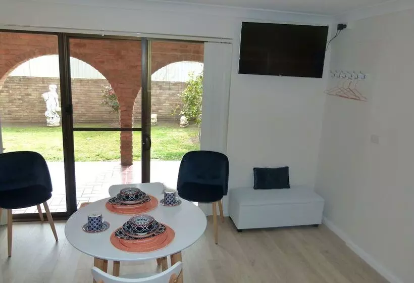 The Sanctuary At Paradise Beach B&b