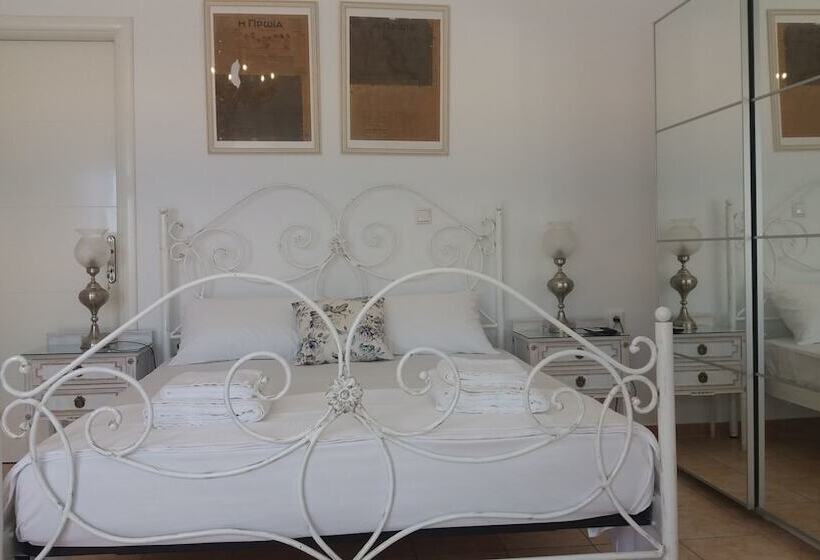 Estate Dafnopanagia Luxury Apartment