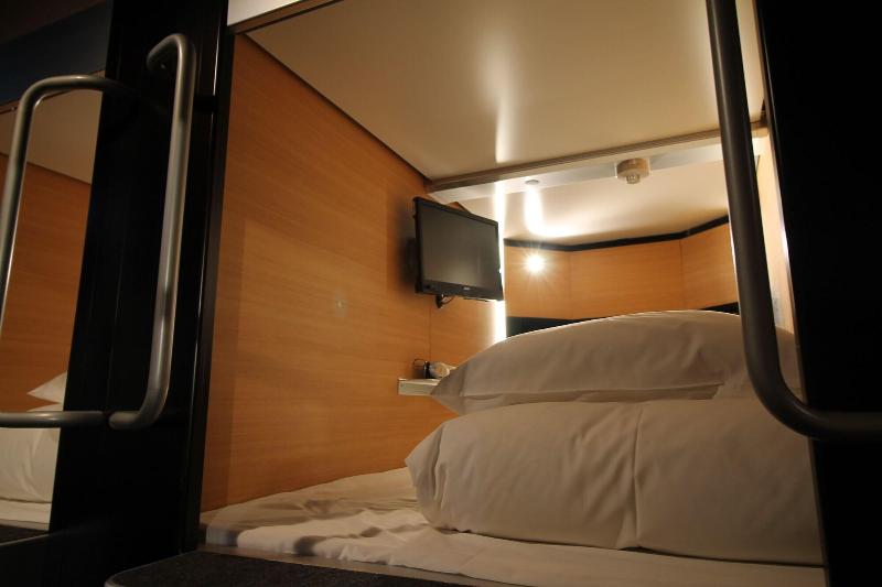 호텔 Sejour Inn Capsule