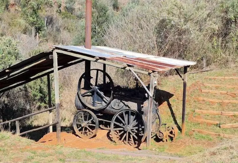 Hotelli Thaba Tsweni Lodge & Safaris