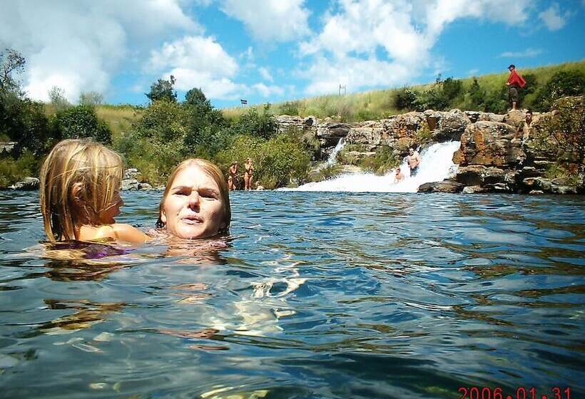 בית מלון כפרי Thaba Tsweni Lodge & Safaris