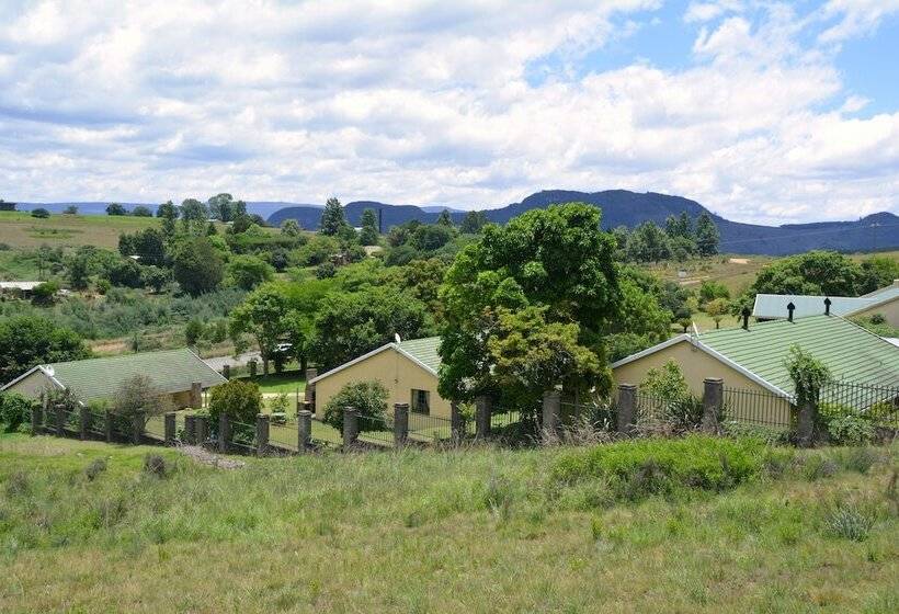 בית מלון כפרי Thaba Tsweni Lodge & Safaris