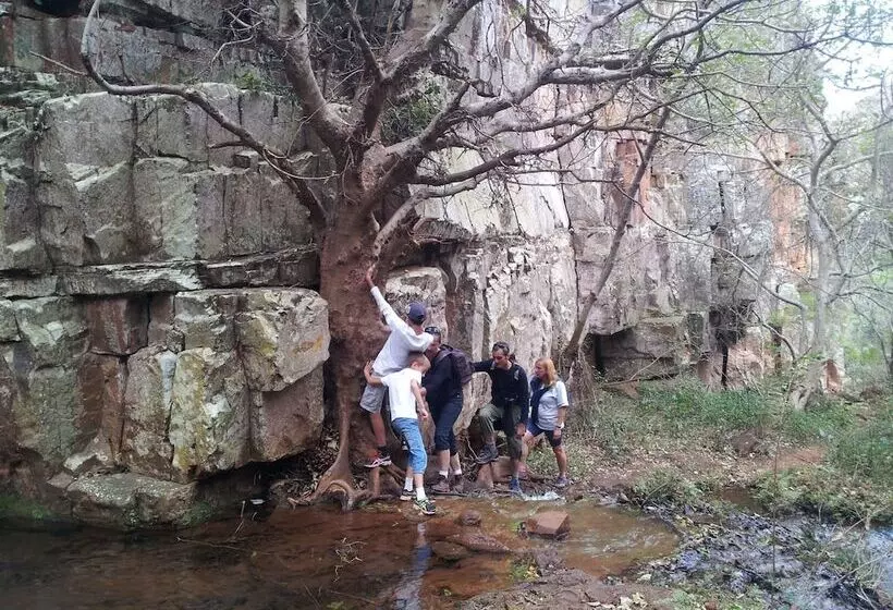 Hotelli Thaba Tsweni Lodge & Safaris