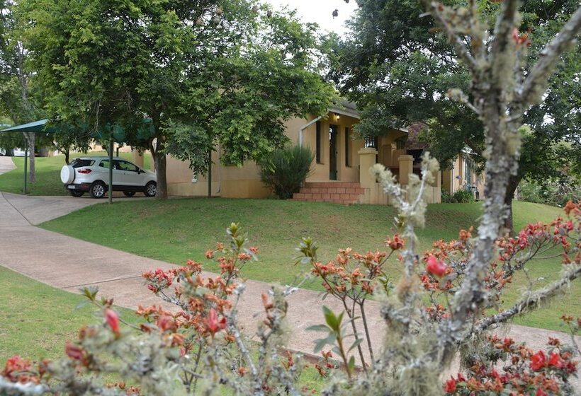 בית מלון כפרי Thaba Tsweni Lodge & Safaris