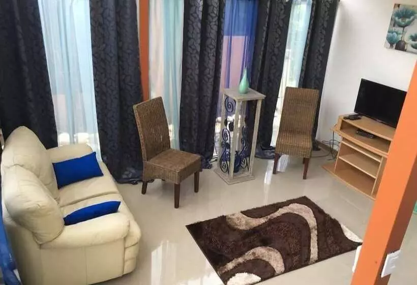 Hotelli Villas Perla Negra