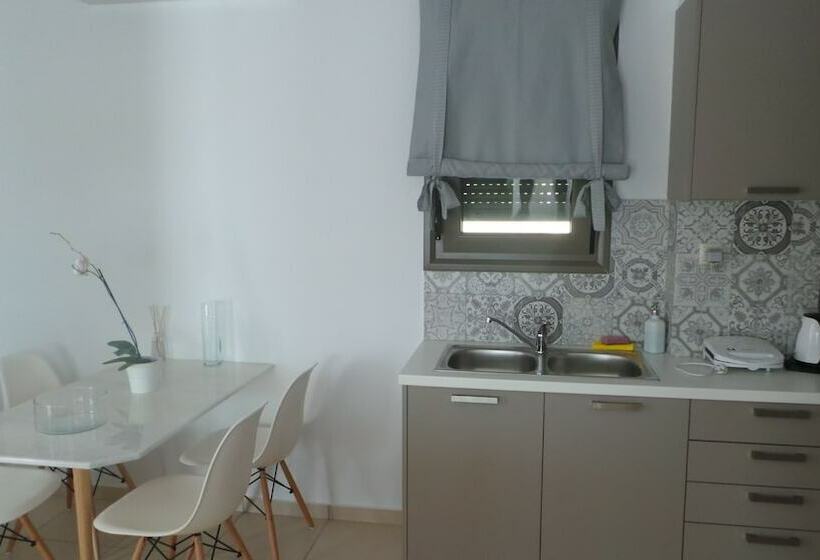 Niovi Boutique Apartments