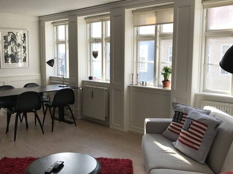 Nyhavn Apartments
