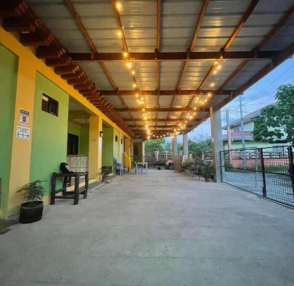 Pensione Chamie S Transient House