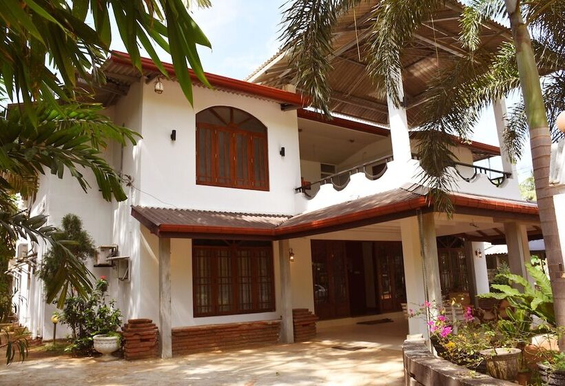 פנסיון Sadula Holiday Resort