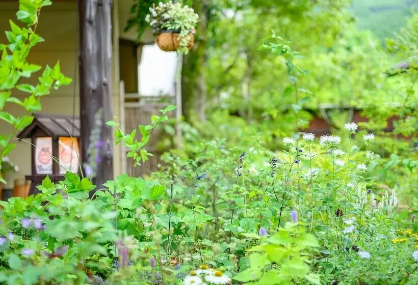 Ryokan Yufuin Waraneko No Yado