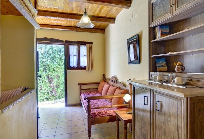 Elia Traditional Hotel & Spa