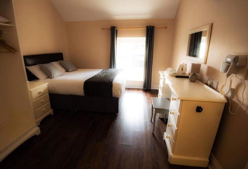 هتل Mcsorleys Bar And Nightclub