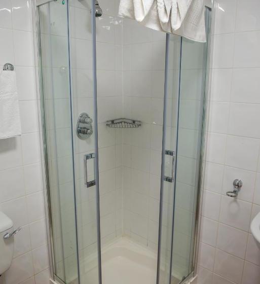 هتل Mcsorleys Bar And Nightclub