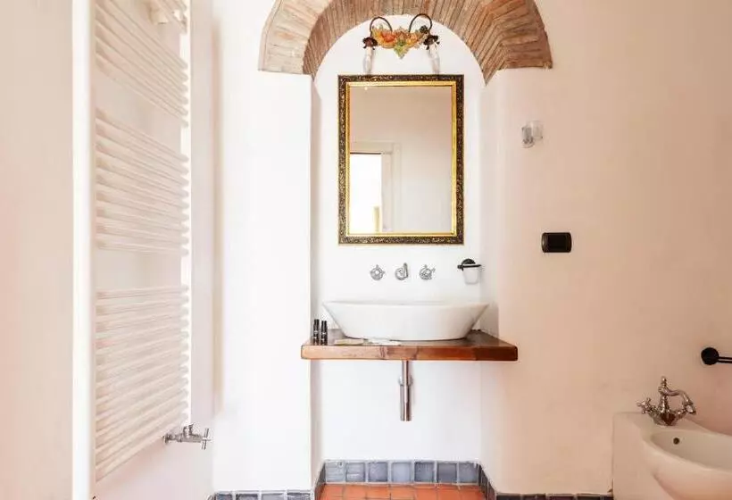 田舎風ホテル Agriturismo   Collina Toscana Resort
