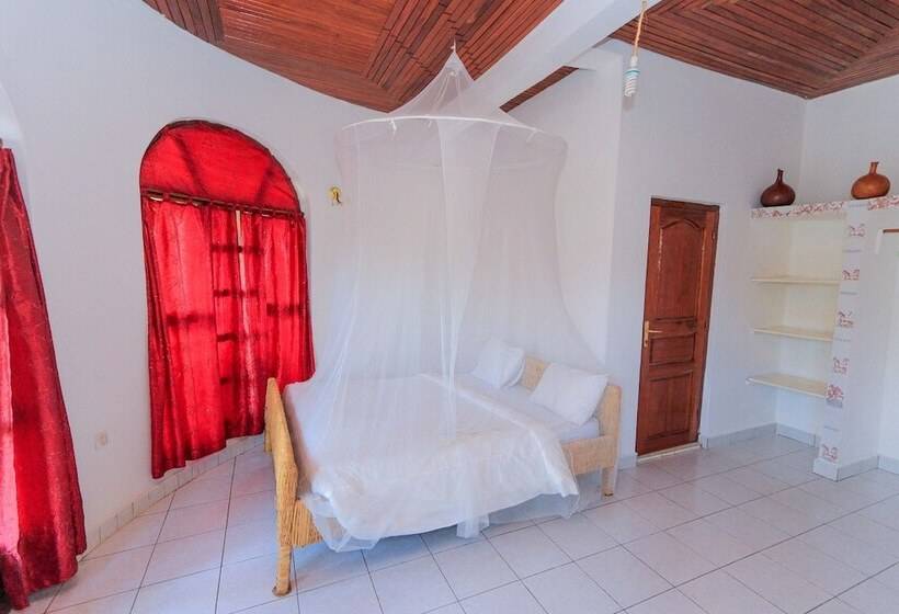 هتل The Palm Beach Resort