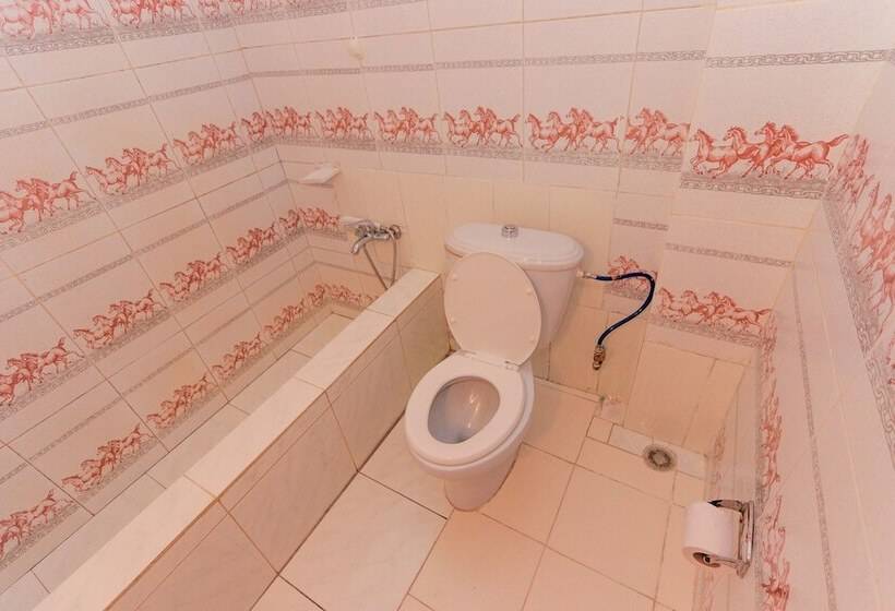 هتل The Palm Beach Resort