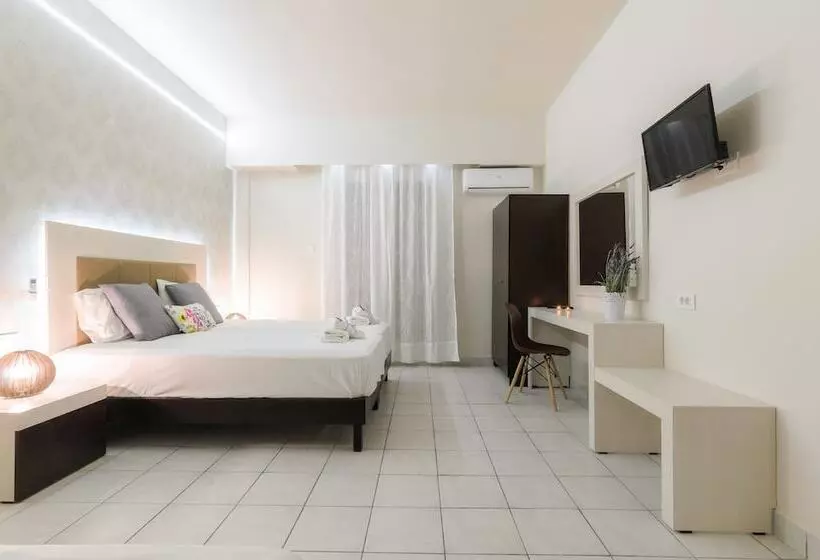 Mouria Studios & Apartments