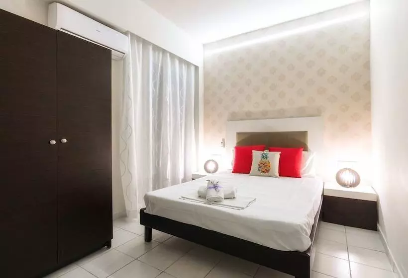 Mouria Studios & Apartments