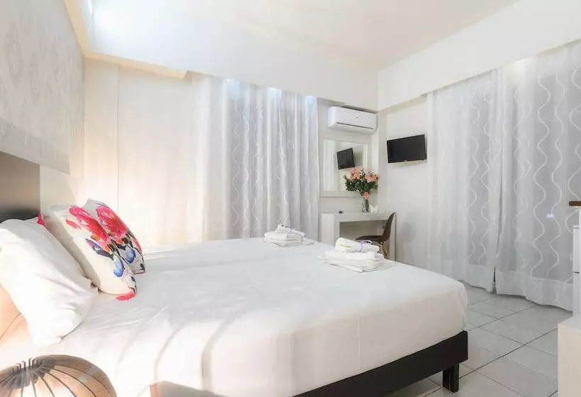 Mouria Studios & Apartments