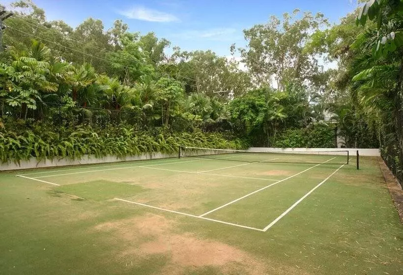 リゾートホテル Elysium Private Apartments At The Beach Club