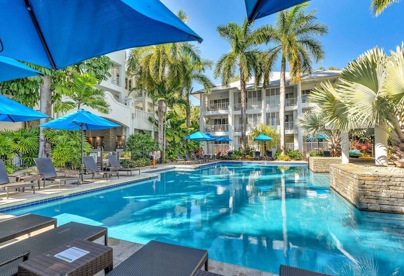 リゾートホテル Elysium Private Apartments At The Beach Club