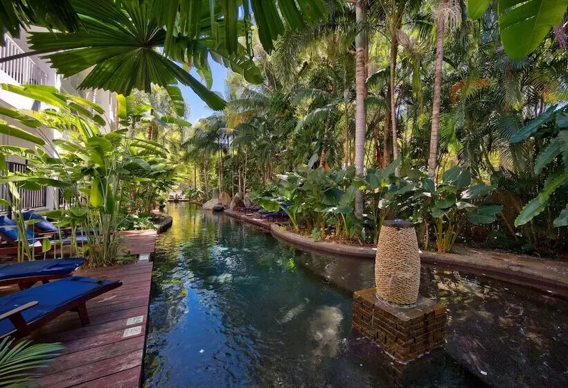 リゾートホテル Elysium Private Apartments At The Beach Club