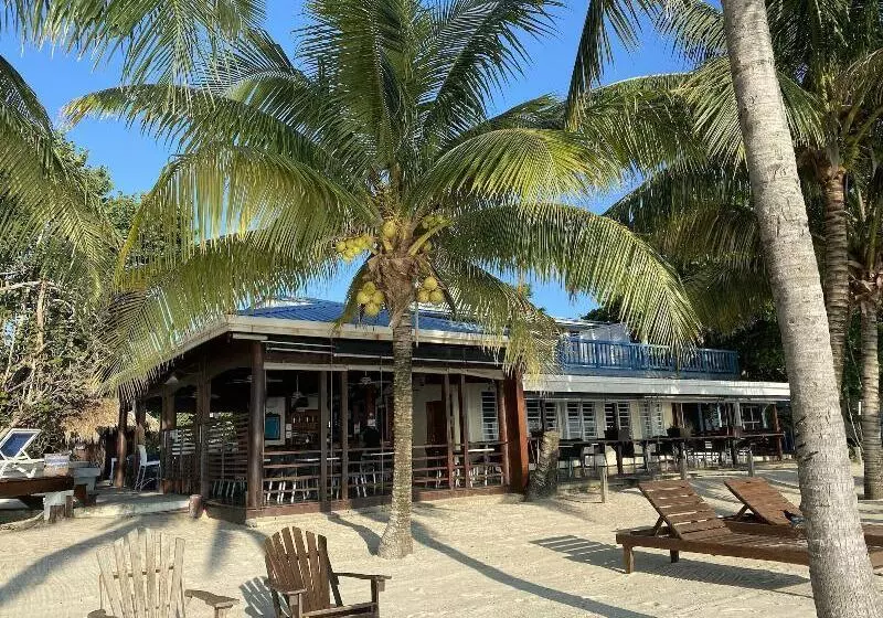 Lomakeskus Maya Beach