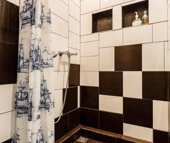 Whose Suitcase Hostel