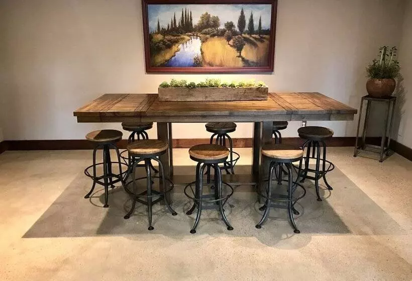 فندق American Inn North Kansas City