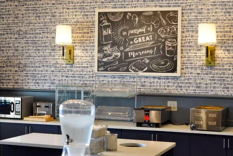 هتل Americinn By Wyndham Clear Lake