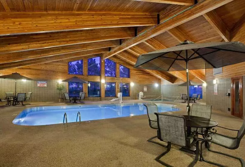 هتل Americinn By Wyndham Mitchell