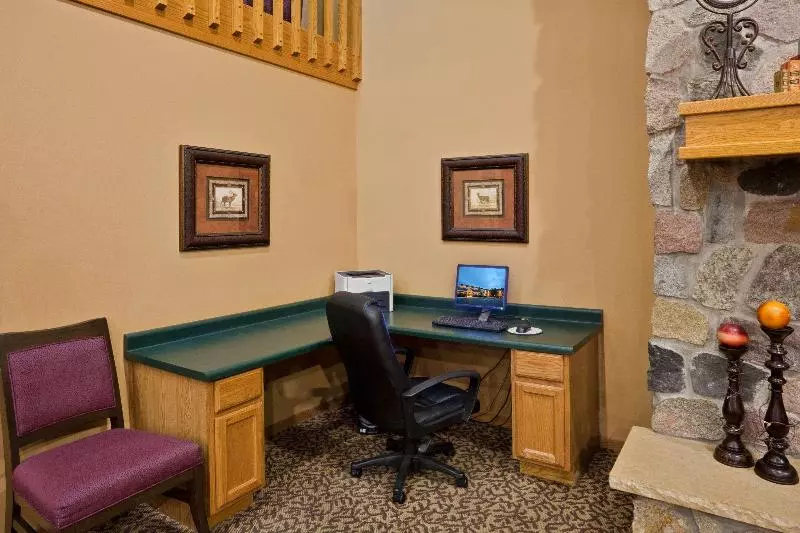 هتل Americinn By Wyndham Mitchell