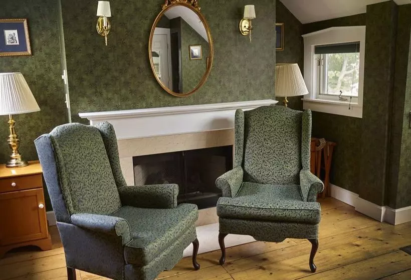 호텔 The Pettigrew Inn