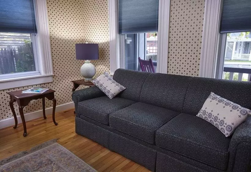 호텔 The Pettigrew Inn